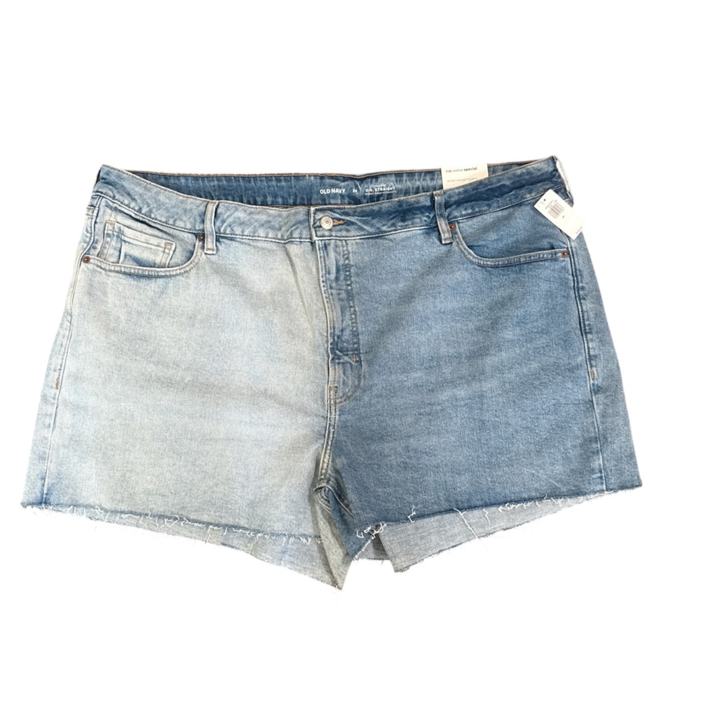 Old Navy women’s plus size 24 Two-Tone Jean Shorts NWT high rise OG straight 3”